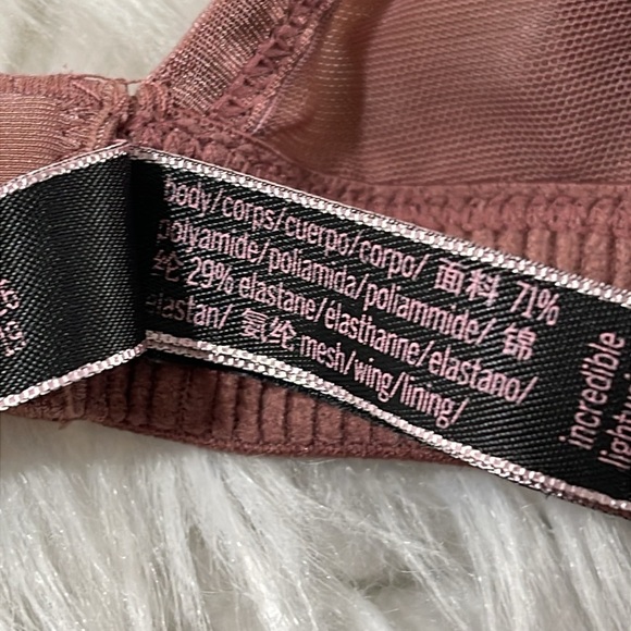 VICTORIA’S SECRET Incredible Lightweight Max Support Plunge Sport Bra Size 36DDD - Picture 7 of 10